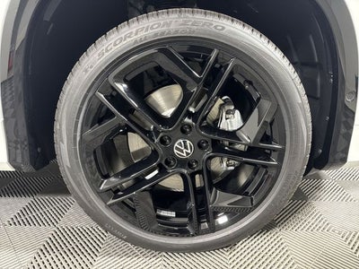 2025 Volkswagen Tiguan SE R-Line Black