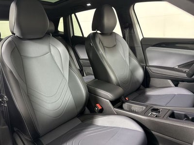 2025 Volkswagen Tiguan SE R-Line Black