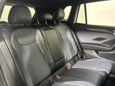 2025 Volkswagen Tiguan SE R-Line Black