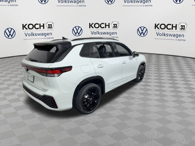 2025 Volkswagen Tiguan SE R-Line Black