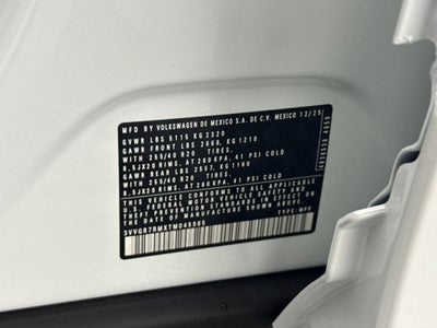 2026 Volkswagen Tiguan SE R-Line Black