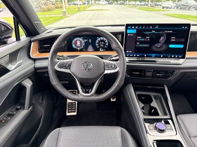 2025 Volkswagen Tiguan SEL R-Line