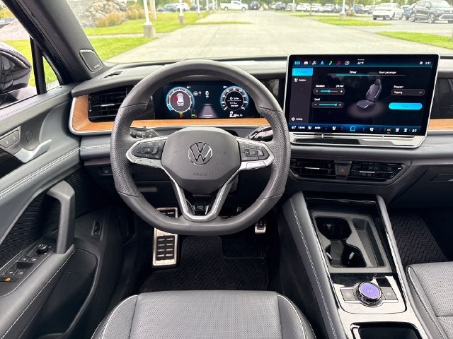 2025 Volkswagen Tiguan SEL R-Line