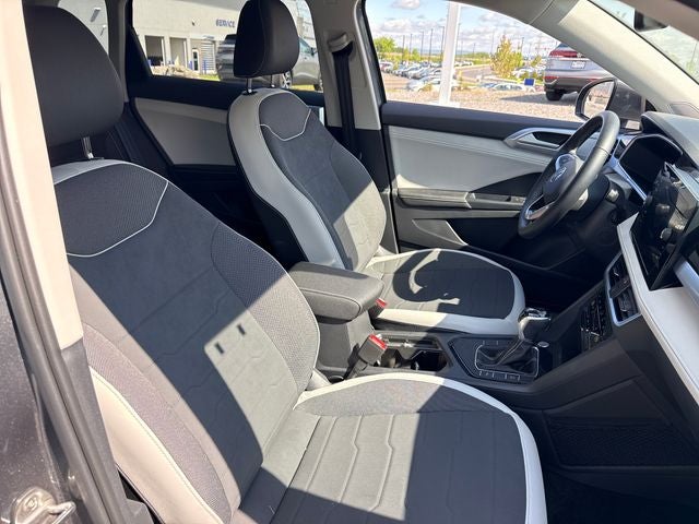 2025 Volkswagen Taos SE