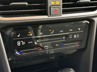 2025 Volkswagen Taos SE