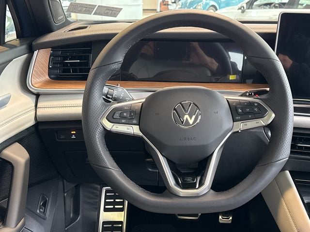 2026 Volkswagen Tiguan SEL R-Line Turbo