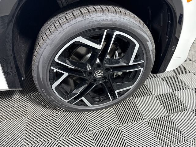 2026 Volkswagen Tiguan SEL R-Line Turbo