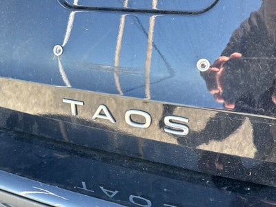 2025 Volkswagen Taos SE