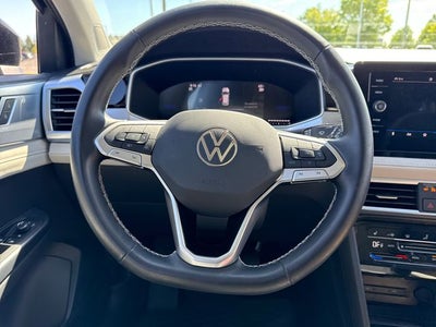 2025 Volkswagen Taos SE