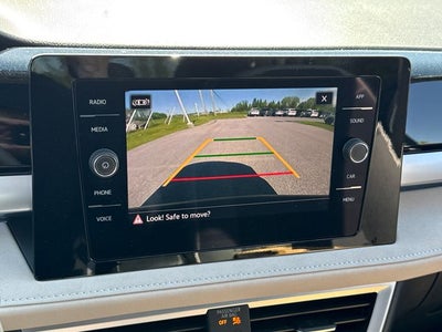 2025 Volkswagen Taos SE