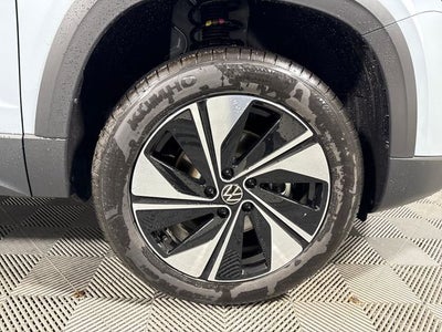 2026 Volkswagen Taos SE