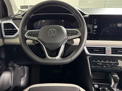 2026 Volkswagen Taos SE
