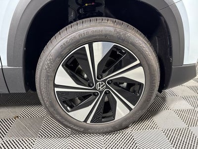 2026 Volkswagen Taos SE
