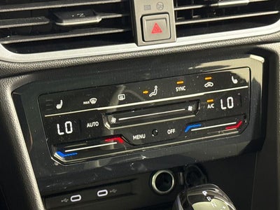 2026 Volkswagen Taos SE