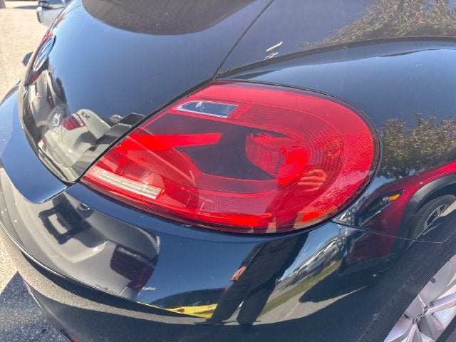 2013 Volkswagen Beetle Base