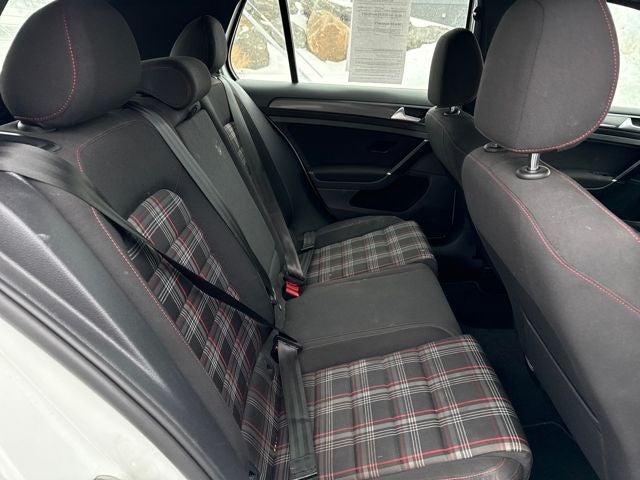 2021 Volkswagen Golf GTI S