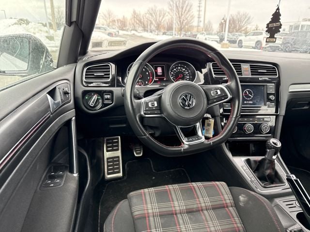 2021 Volkswagen Golf GTI S