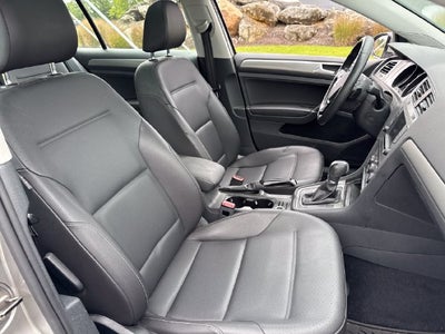 2016 Volkswagen Golf SportWagen TSI SE