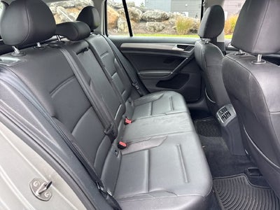 2016 Volkswagen Golf SportWagen TSI SE