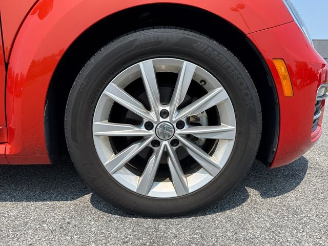 2019 Volkswagen Beetle SE
