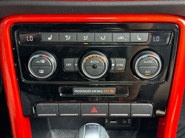 2019 Volkswagen Beetle SE