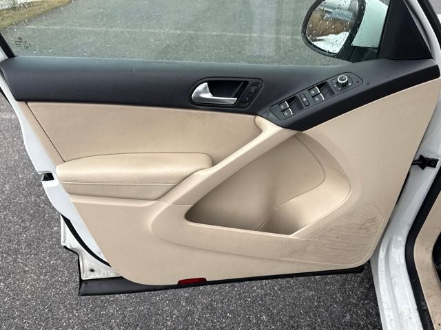 2014 Volkswagen Tiguan SE