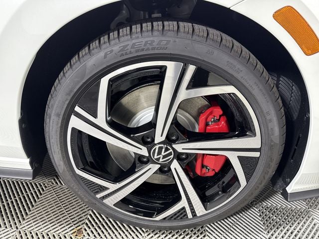 2025 Volkswagen Golf GTI SE