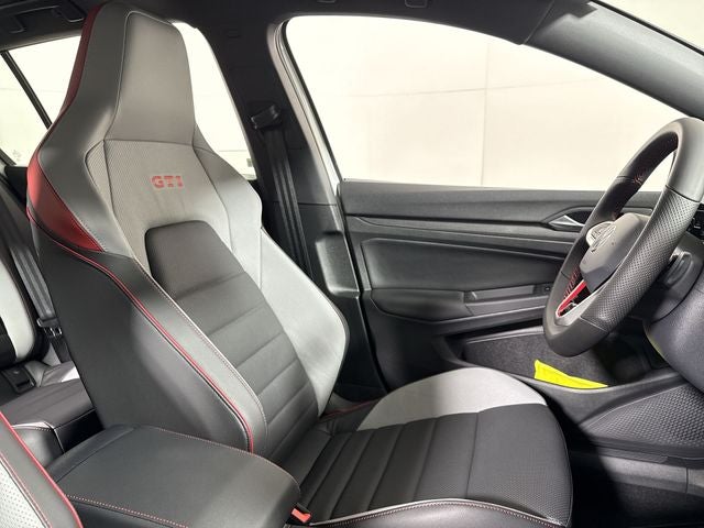 2025 Volkswagen Golf GTI SE