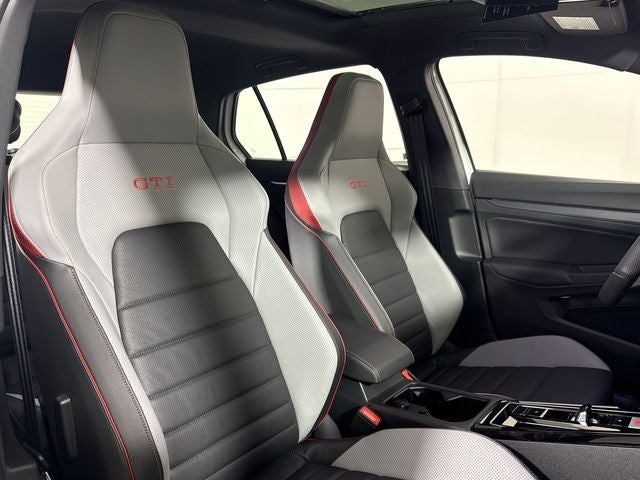 2025 Volkswagen Golf GTI Autobahn