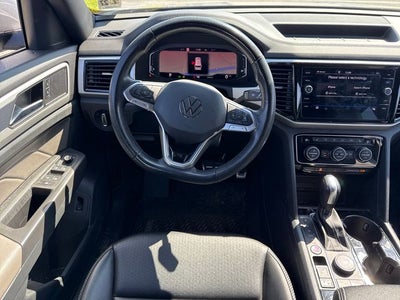 2022 Volkswagen Atlas Cross Sport 2.0T SEL R-Line