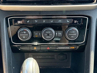 2022 Volkswagen Atlas Cross Sport 2.0T SEL R-Line