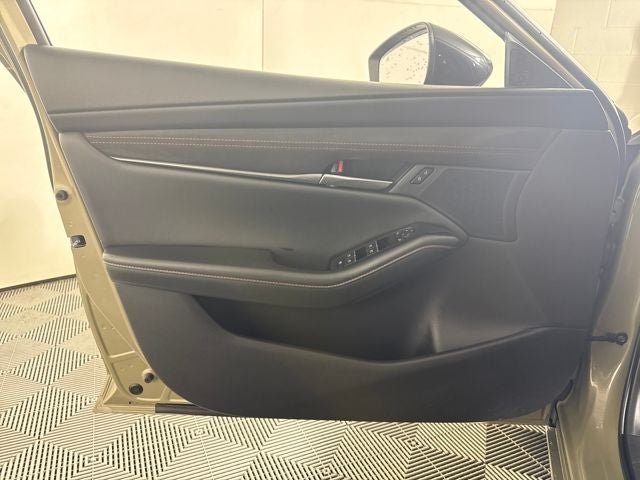 2024 Mazda Mazda3 2.5 Carbon Turbo