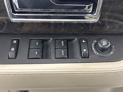 2015 Lincoln Navigator Base