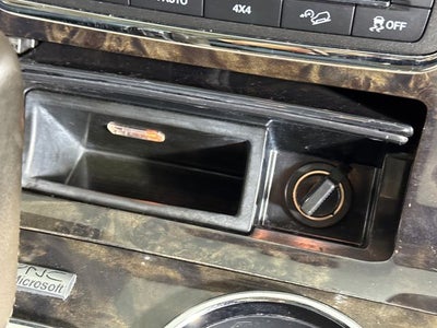2015 Lincoln Navigator Base