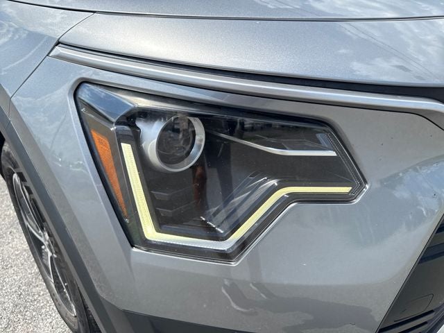 2023 Kia Niro LX