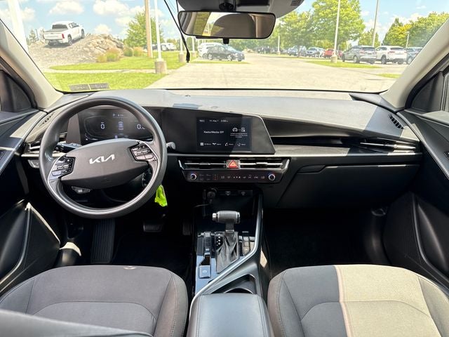 2023 Kia Niro LX
