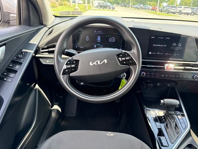2023 Kia Niro LX
