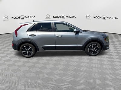 2023 Kia Niro LX