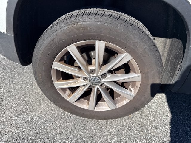2018 Volkswagen Tiguan Limited 2.0T 4Motion