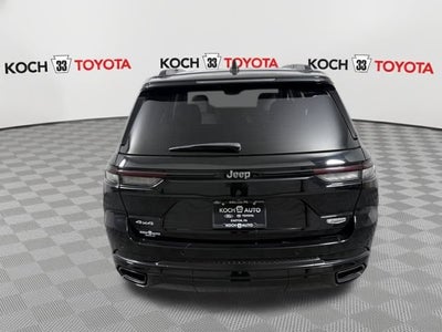 2022 Jeep Grand Cherokee Summit