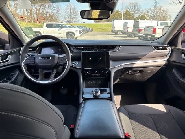 2023 Jeep Grand Cherokee L Laredo