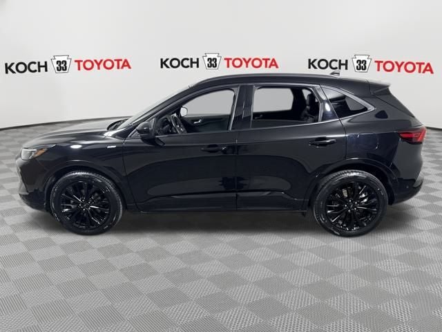 2023 Ford Escape ST-Line Elite