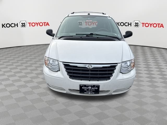 2005 Chrysler Town & Country Touring