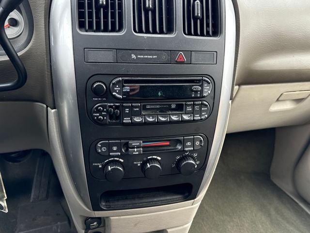 2005 Chrysler Town & Country Touring