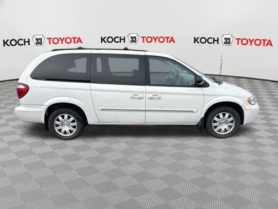 2005 Chrysler Town & Country Touring