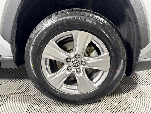 2022 Toyota RAV4 Hybrid LE