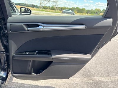 2016 Ford Fusion Hybrid SE