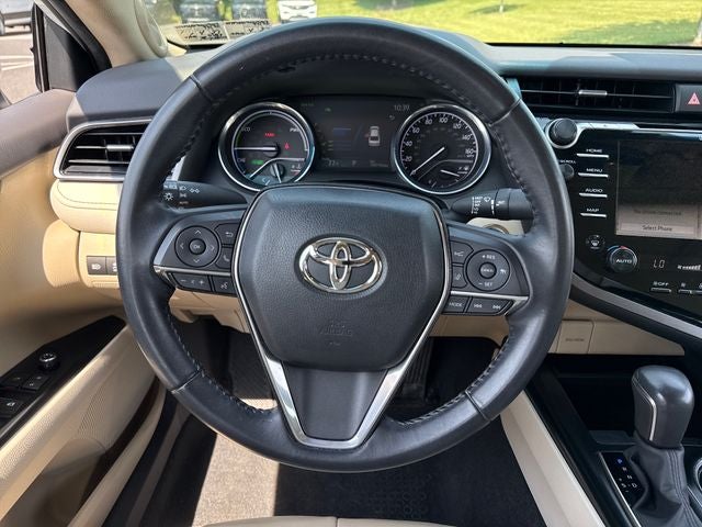 2020 Toyota Camry Hybrid XLE
