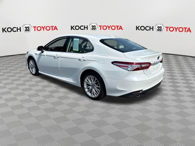 2020 Toyota Camry Hybrid XLE