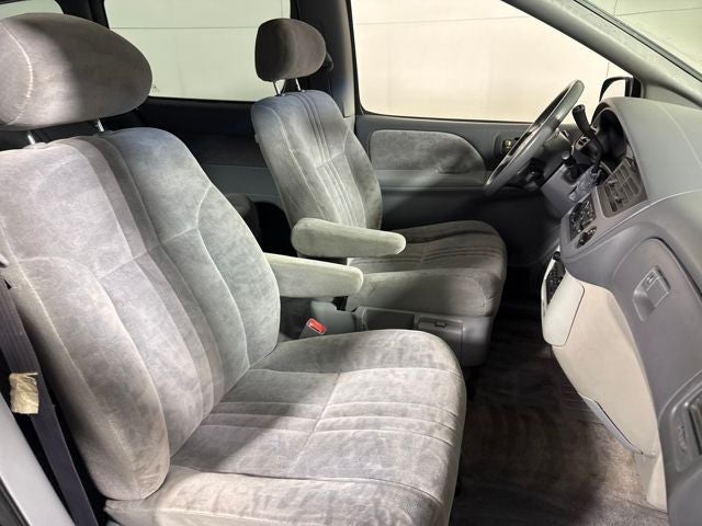 2002 Toyota Sienna LE